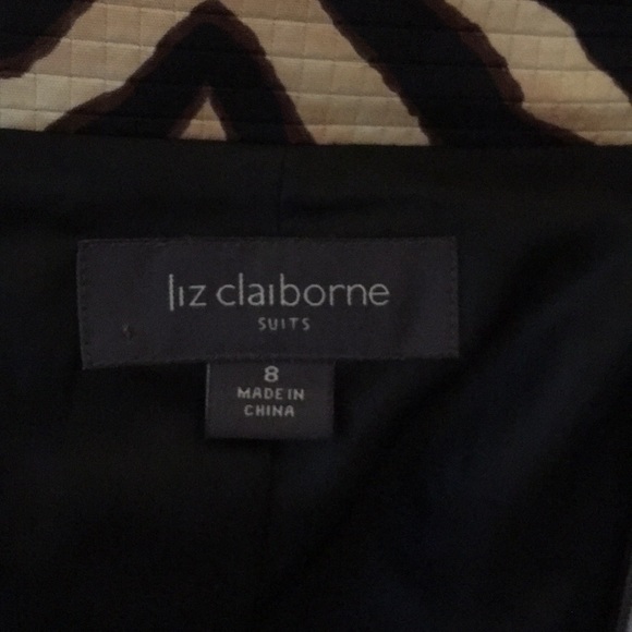 Classic-Modern Jacket! - Picture 4 of 5